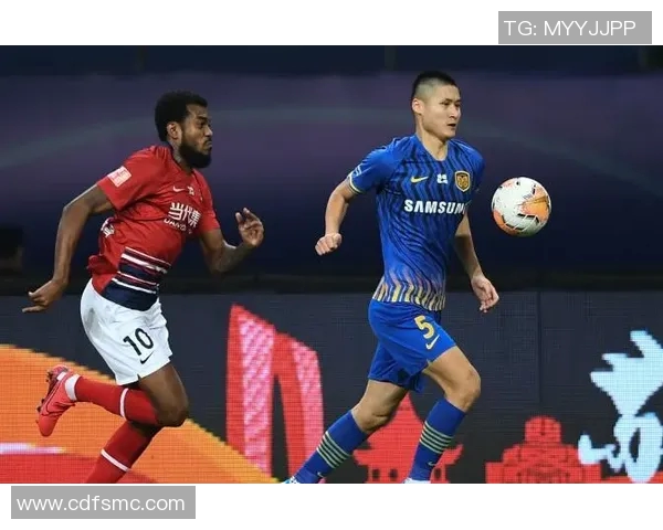 足球球星因新疆事件引发争议多方反应引发社会关注